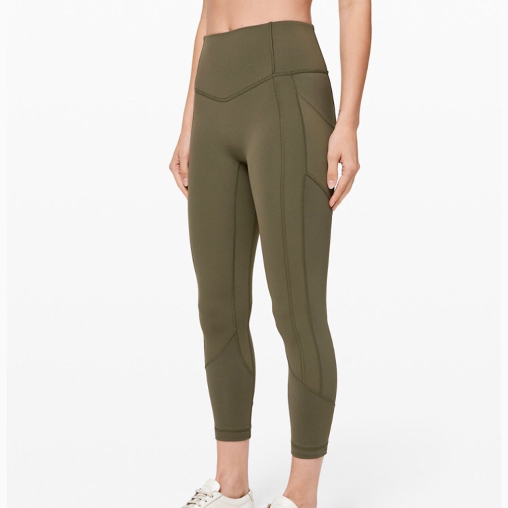 Lululemon LIKE NEW All the right places Crop 23in